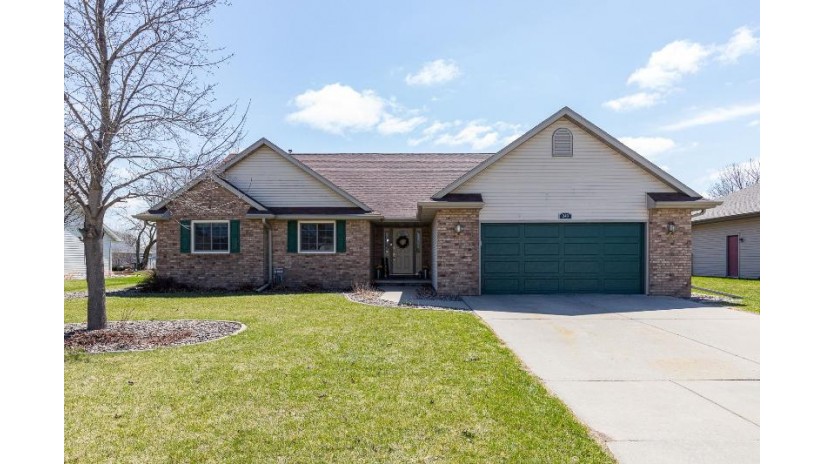 240 Alison Court Wrightstown, WI 54180 by Coldwell Banker Real Estate Group $299,900