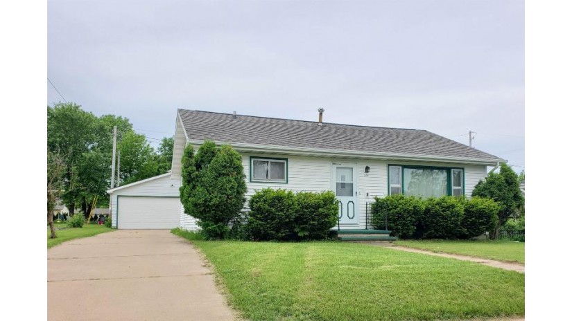 209 E Wisconsin Street Weyauwega, WI 54983 by Faye Wilson Realty LLC $164,900