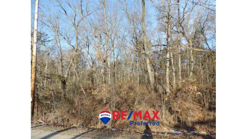 N4699 St Lawrence Bluff Rd Dekorra, WI 53955 by Re/Max Preferred $49,000