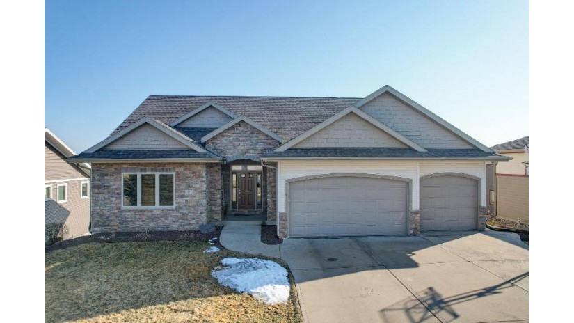 2013 Broadway St Prairie Du Sac, WI 53578 by Bunbury & Assoc, Realtors $450,000