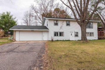 1401 Valley Dr, Wisconsin Dells, WI 53965