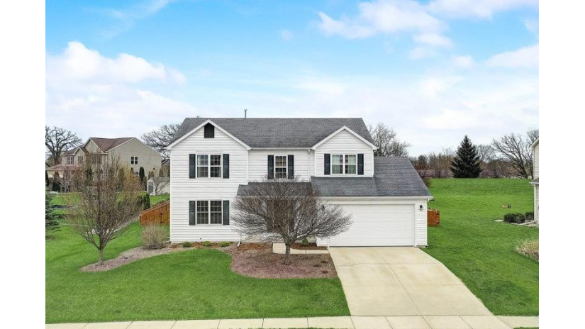 110 Ridgeline Dr Columbus, WI 53925 by Keller Williams Realty $374,999