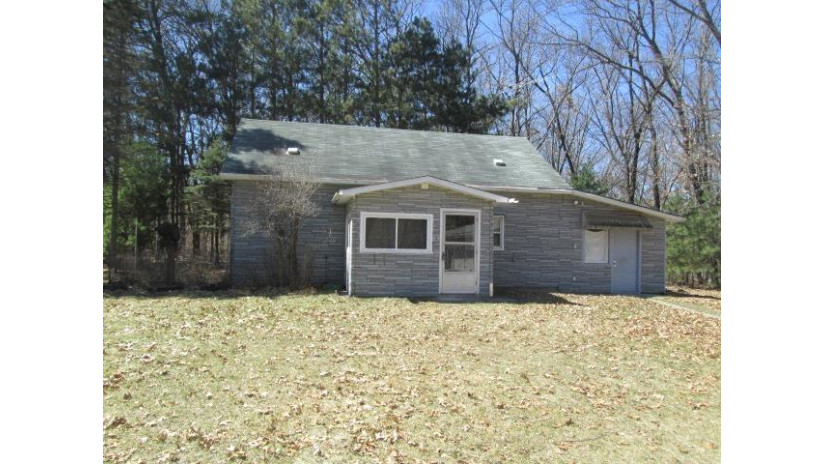 W2586 55th St Kildare, WI 53944 by Coldwell Banker Belva Parr Realty $179,900