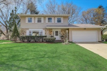 5209 Spicebush Ln, Madison, WI 53714