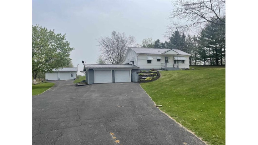 N5846 Dunning Rd Pacific, WI 53954 by United Country Midwest Lifestyle Properties $295,000