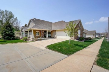8209 Highview Dr, Madison, WI 53719