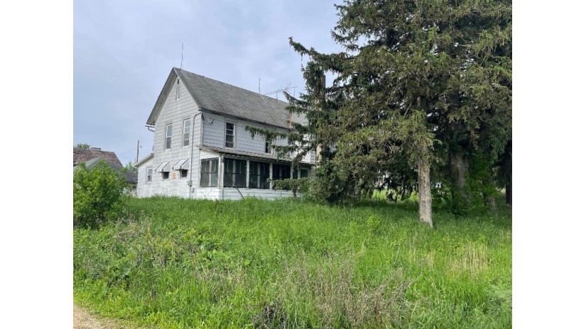 W6517 County Road B Clarno, WI 53566 by Front Door Realty $99,000