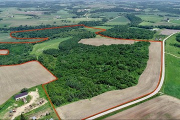 150 AC County Road C, Willow Springs, WI 53565