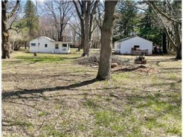 1440 Triangle Dr, Houlton, WI 54082