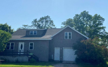 7449 Memorial Dr, Town Of Egg Harbor, WI 54209