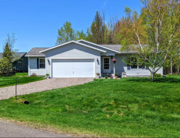 402 Green Tree Dr, Prentice, WI 54556