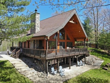 1753 Meta Lake Rd, Three Lakes, WI 54562