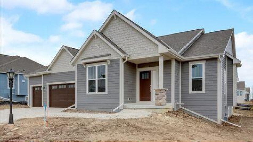 1373 Overlook Cir 45 Hartland, WI 53029 by Halen Homes, LLC $634,900