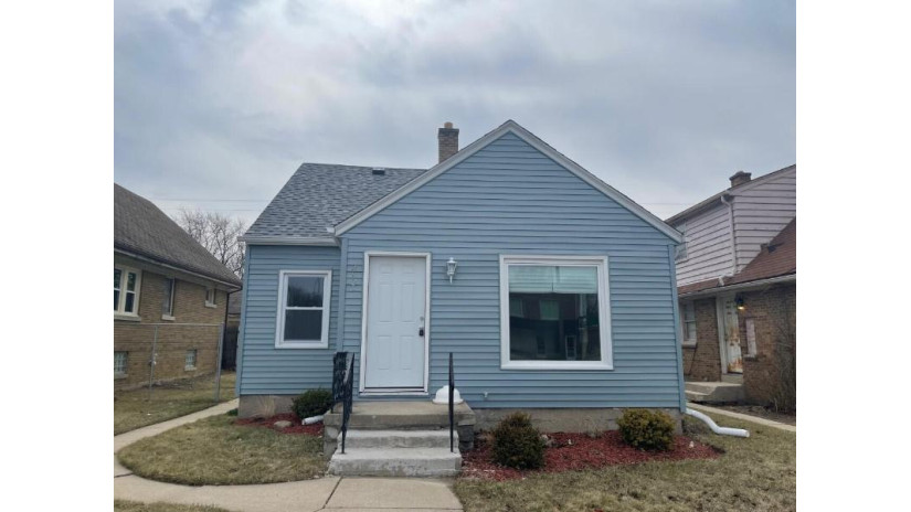 4825 W Fond Du Lac Ave Milwaukee, WI 53216 by Coldwell Banker Realty $127,000