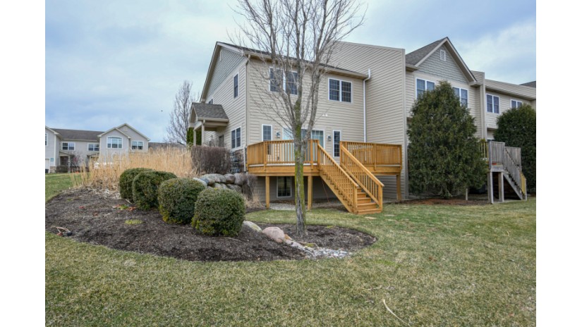 1150 Park Dr 905 Lake Geneva, WI 53147 by Shorewest Realtors $429,500