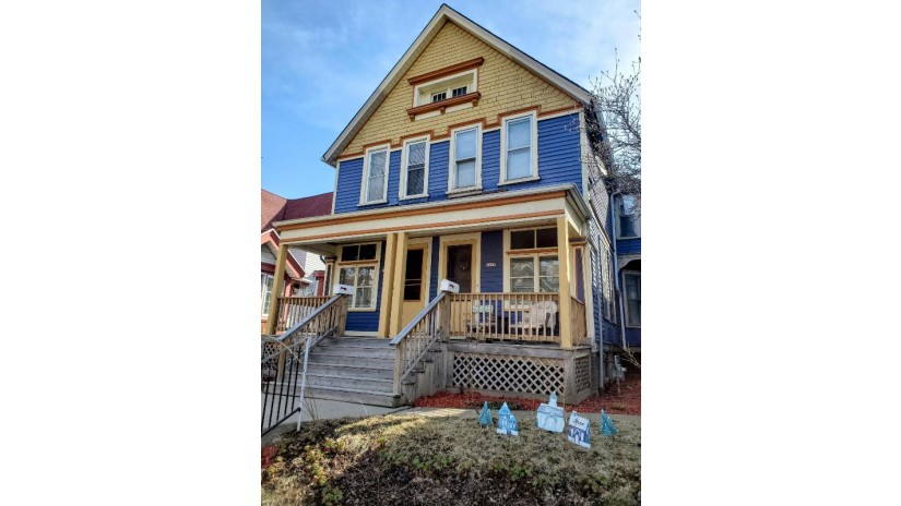 2312 N Booth St 2314 Milwaukee, WI 53212 by Coldwell Banker HomeSale Realty - New Berlin $249,900