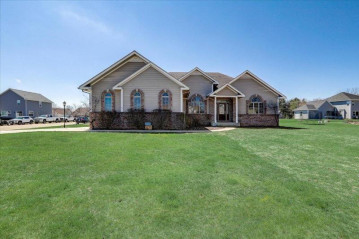 604 Poplar Grove Ct, Waterford, WI 53185-5318