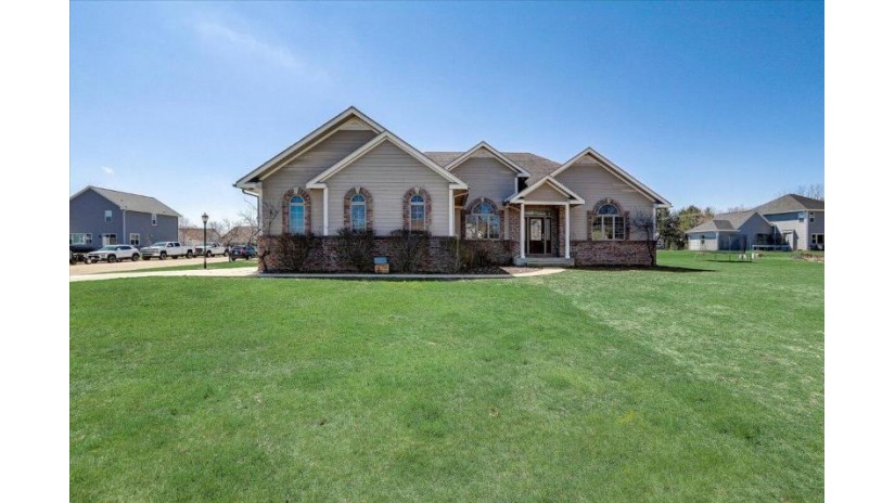 604 Poplar Grove Ct Waterford, WI 53185 by Redefined Realty Advisors LLC $439,900
