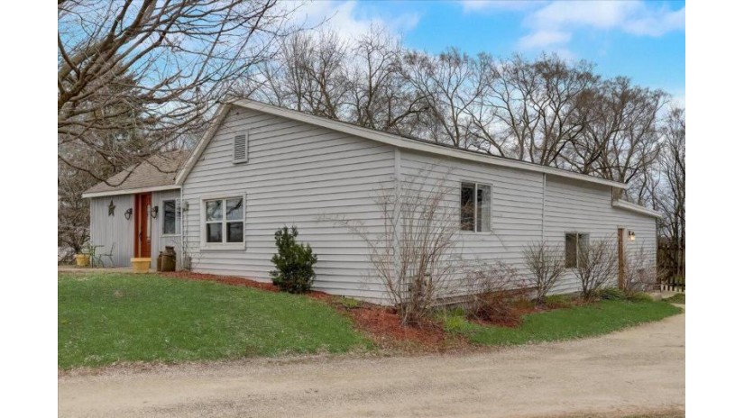 W1407 County Road L East Troy, WI 53120 by Realty Executives Southeast $345,000