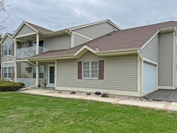806 Canterberry Ct C, West Bend, WI 53090-2183
