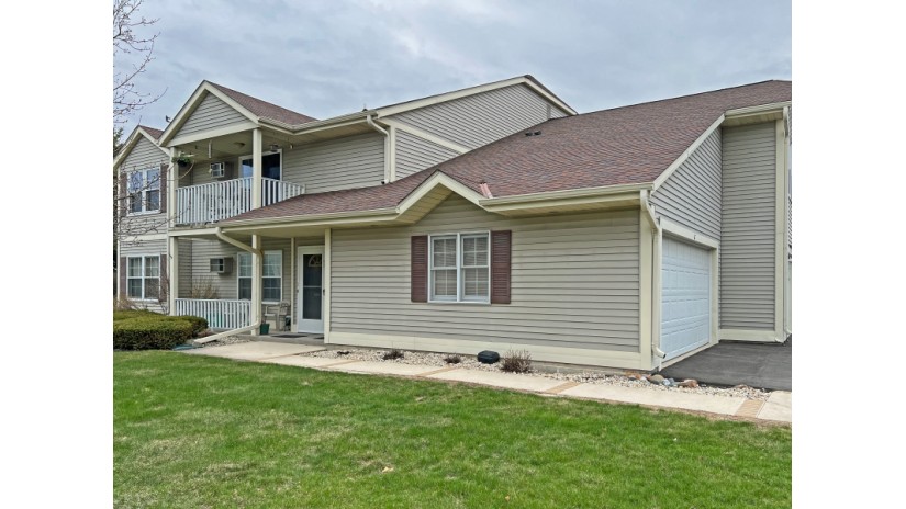 806 Canterberry Ct C West Bend, WI 53090 by Shorewest Realtors $165,000