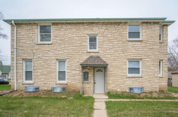 3502 N 56th St 3504, Milwaukee, WI 53216-2816