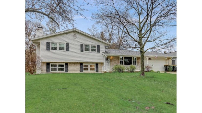 4620 N 108th St Wauwatosa, WI 53225 by Coldwell Banker Realty $309,000