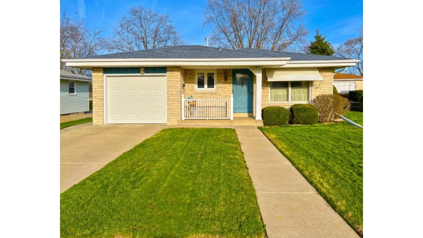 727 S Green Bay Rd Racine, WI 53406 by EXP Realty, LLC~MKE $209,900