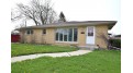 821 Carlton Dr Racine, WI 53402 by Shorewest Realtors $185,000