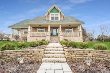 304 Nautica Dr, Port Washington, WI 53074