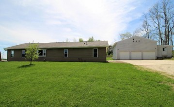 W7408 County Road Y, Oakfield, WI 53006-1143