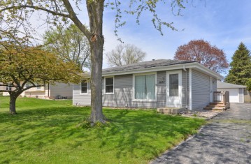 2622 Sunrise Rd, Caledonia, WI 53402-1270