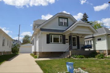 1509 S 53rd St, West Milwaukee, WI 53214-5326