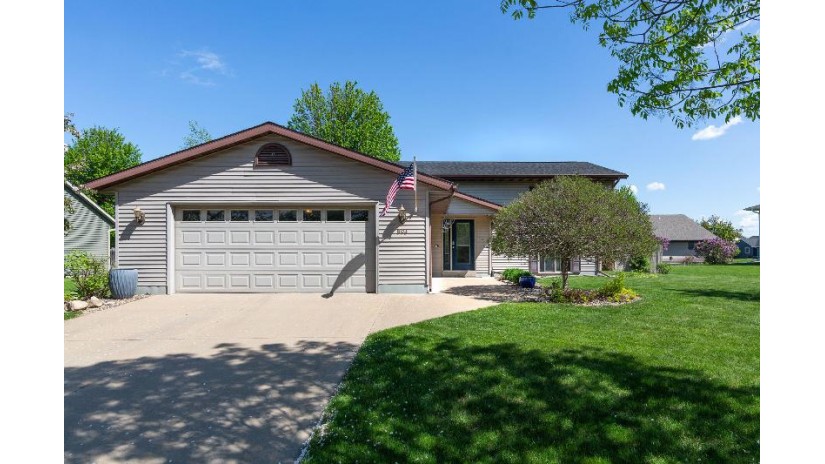 803 Deerfield St Holmen, WI 54636 by RE/MAX Results $329,900