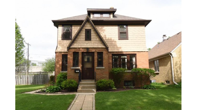 1309 S 107th St West Allis, WI 53214 by RE/MAX Liberty $209,000