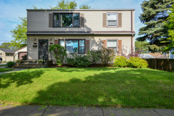 2437 S 95th St 2439, West Allis, WI 53227-2337