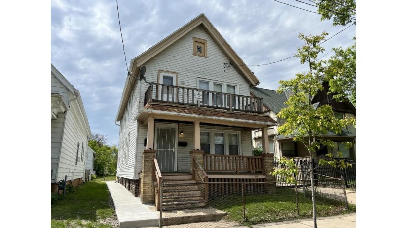 2465 N 9th St 2465A Milwaukee, WI 53206 by Compass RE WI-Northshore $115,000