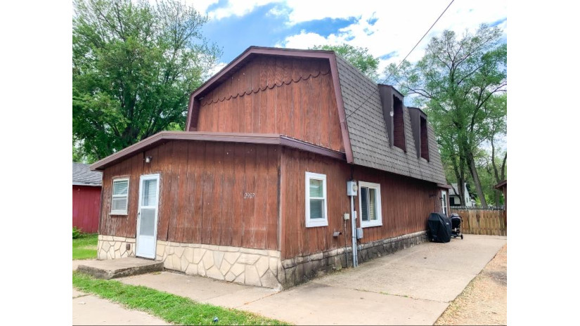 2907 23rd St S La Crosse, WI 54601 by Cindy Gerke & Associates $169,000