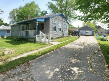 1351 High St, Union Grove, WI 53182