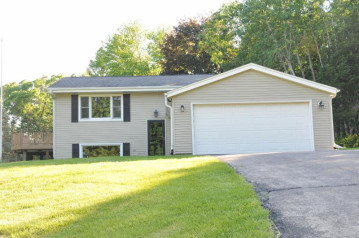 W279S8765 Lookout Cir, Vernon, WI 53149-9663