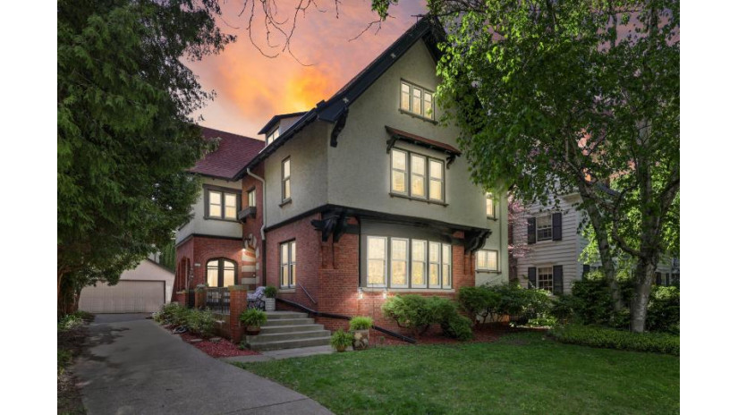 3019 N Summit Ave Milwaukee, WI 53211 by Structure Properties LLC $779,900