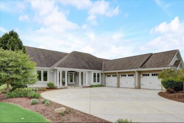 9783 W Prairie Grass Way, Franklin, WI 53132-7201