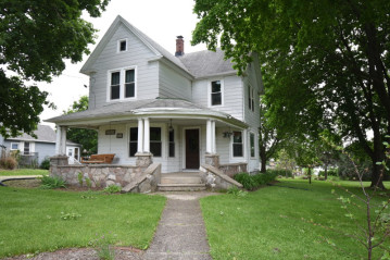 1451 Church St, Lyons, WI 53148