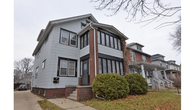 1624 Kearney Ave 1626 Racine, WI 53405 by Shorewest Realtors $135,000