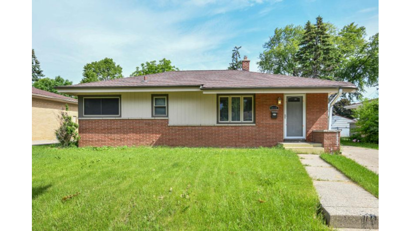 8528 W Arden Pl Milwaukee, WI 53225 by Reign Realty $229,900