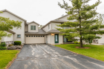 2244 Circle Ridge Rd C, Delafield, WI 53018-2041