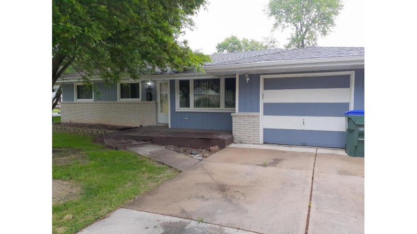 5829 Oakwood Ave Greendale, WI 53129 by First Weber Inc- Greenfield $193,000