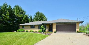 W204N5483 Lannon Rd, Menomonee Falls, WI 53051-6313