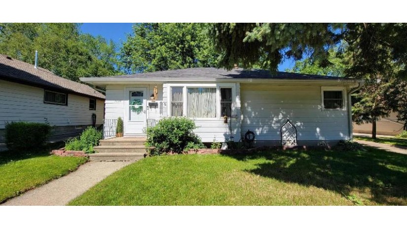 7024 43rd Ave Kenosha, WI 53142 by Century 21 Affiliated-Mount Pleasant $205,000