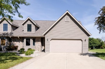 W198N11278 Golden Ct, Germantown, WI 53022